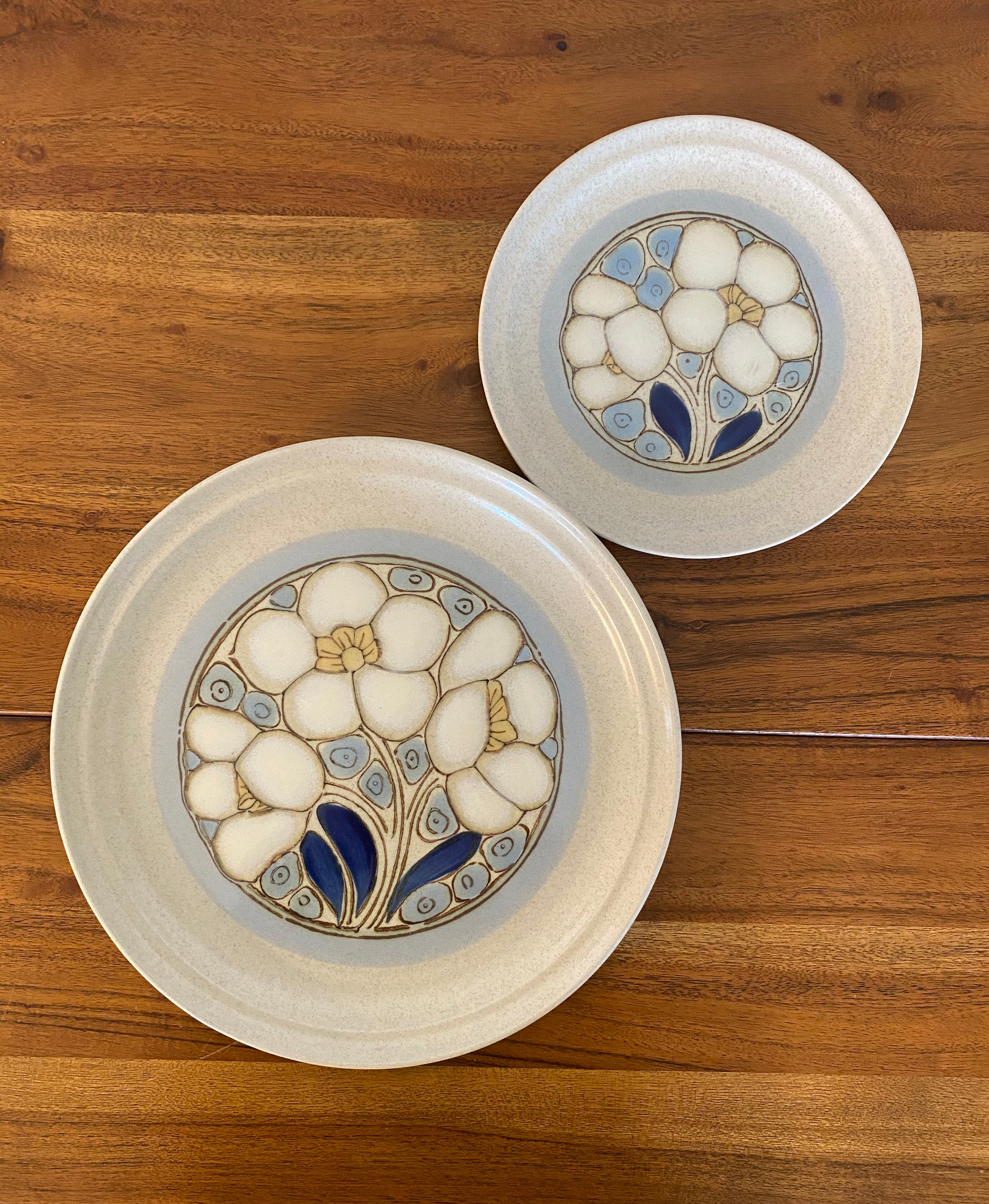 Rare Yamaka Blue Tiffany Floral Hand-painted Speckled
