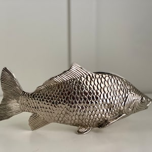 Vintage Italienischer Versilberter Karpfen Serviettenhalter - Elegante Tischdekoration für Menüs, Briefe oder Postkarten