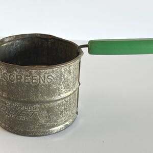 Bromwell’s Duet Flour Sifter Metal Hand Crank Green Handle Double Screen