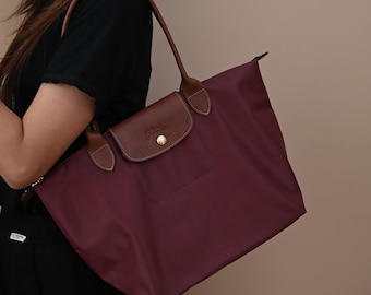 Longchamp Burgundy Nylon Tote Bag, Lightweight Foldable Shoulder Bag, Large Travel Carryall, Minimalist Women's Everyday Handbag