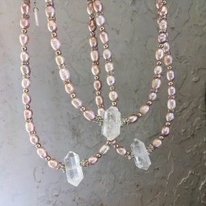 Double Terminated Clear Quartz and Pink Pearl Beaded Necklace // Light Pink Genuine Pearl Crystal Beach Crystal Witch Boho Gemstone Jewelry