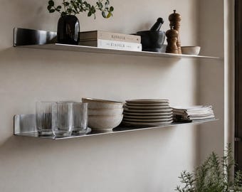 Estante flotante moderno de acero inoxidable, decoración de pared minimalista, opciones de tamaño personalizadas.