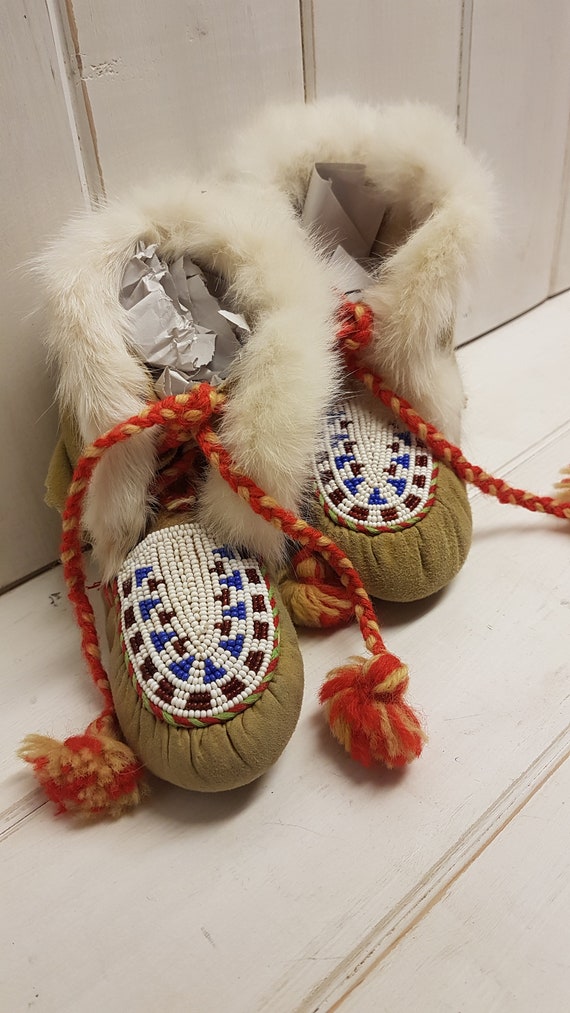 Vintage Children's Handmade Beaded Moccasins -1980