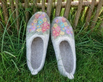 Felted slippers, women romantic house shoes, gray, Flower Garden