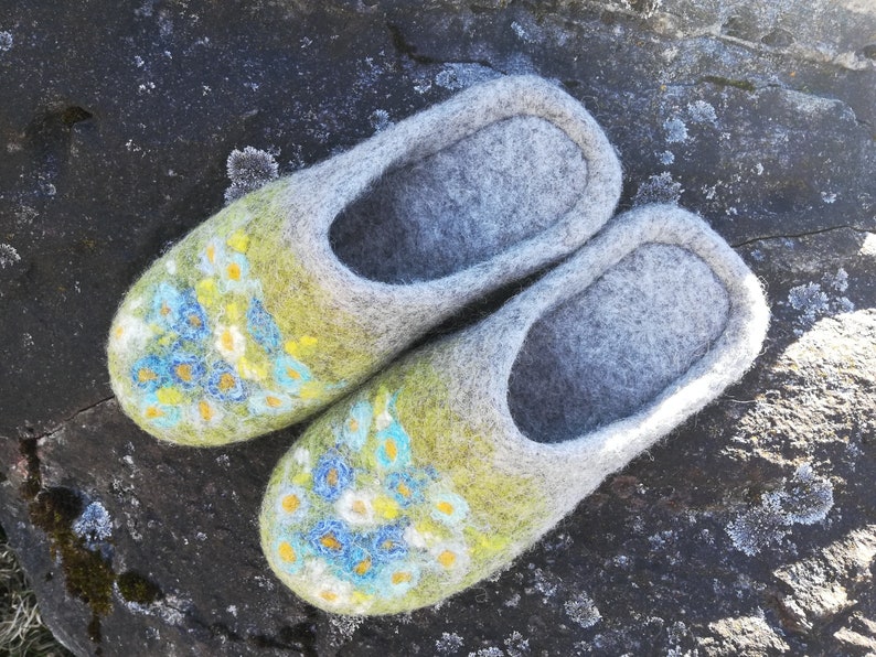 hemsley felt house shoes