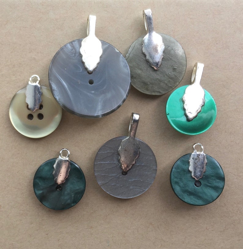 Antique Buttons Jewelry Making Vintage Buttons Button Pendant Lot Button Charm Button Pendant 7 Pcs Vintage Button Pendants