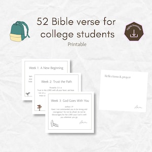 Könnte beinhalten: Ein Set aus druckbaren Karten mit 52 Bibelversen für Studenten. Die Karten enthalten Texte wie Week 1: A New Beginning, Week 2: Trust the Path und Week 3: God Goes With You, ergänzt durch kleine Illustrationen eines Keimlings und Wegweisers.