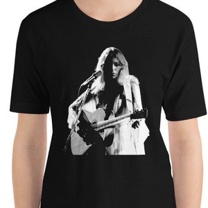 Joni Mitchell plays Guitar in Anaheim