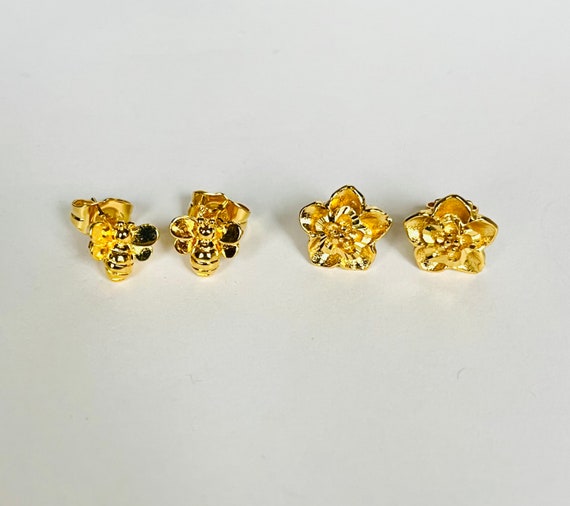 Gold earrings for grandma deals