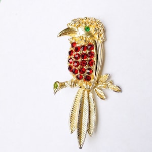 Parrot Pin Vintage Brooch Women’s Brooch Bird Pin Parrot brooch Statement Brooch Gift for Her Vintage Pin Parrot Pin Statement pin Animals