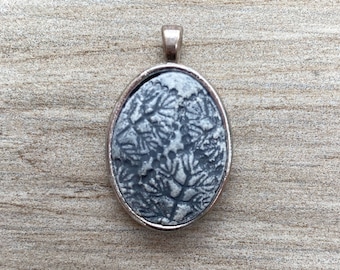 Chain Pendant oval bluish grey Silver Metal Handmade Leaves Leaf Pattern Embossed Pendant Jewelry