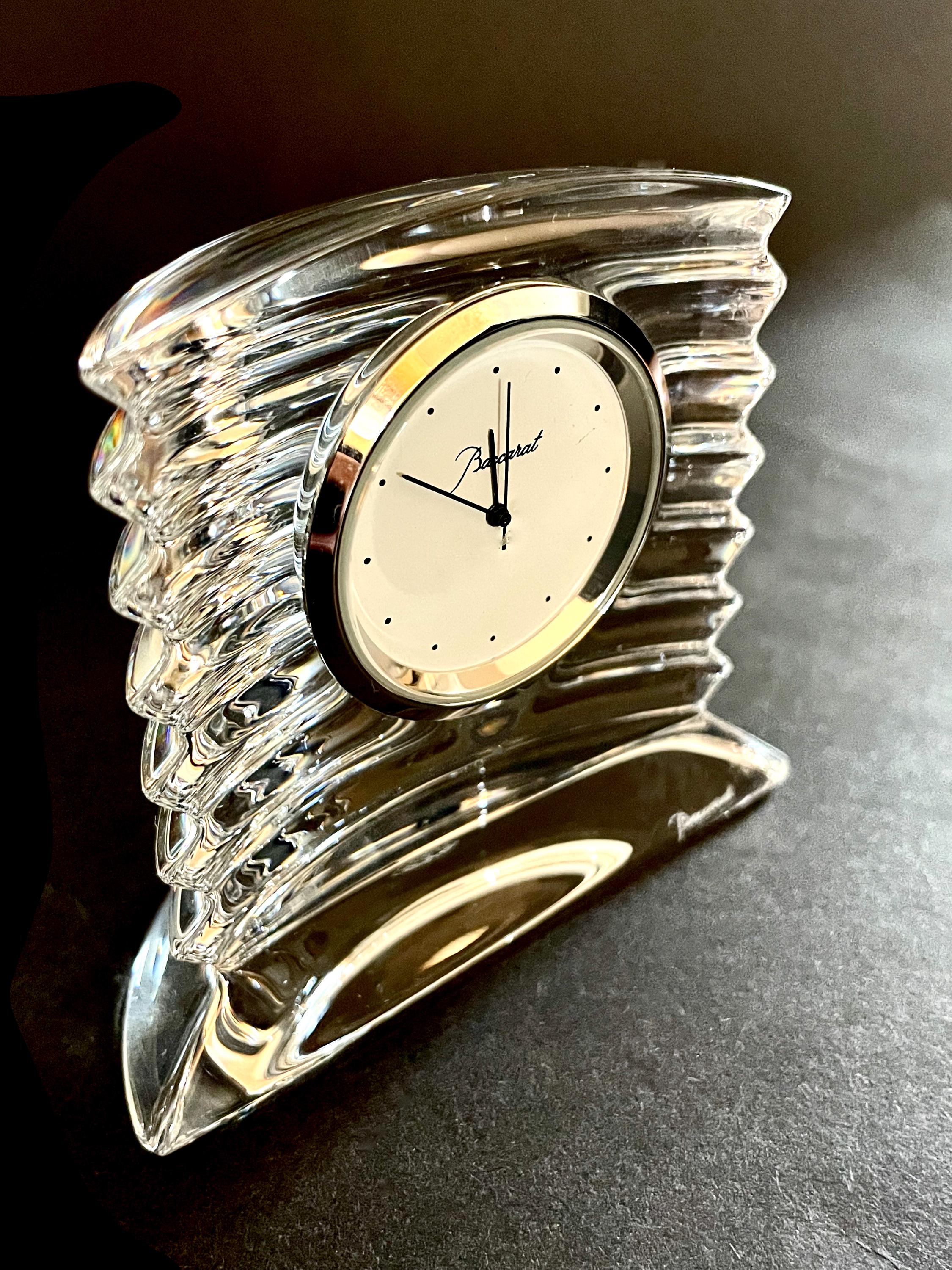BACCARAT Crystal Desk Clock With Ribbed Design. 3