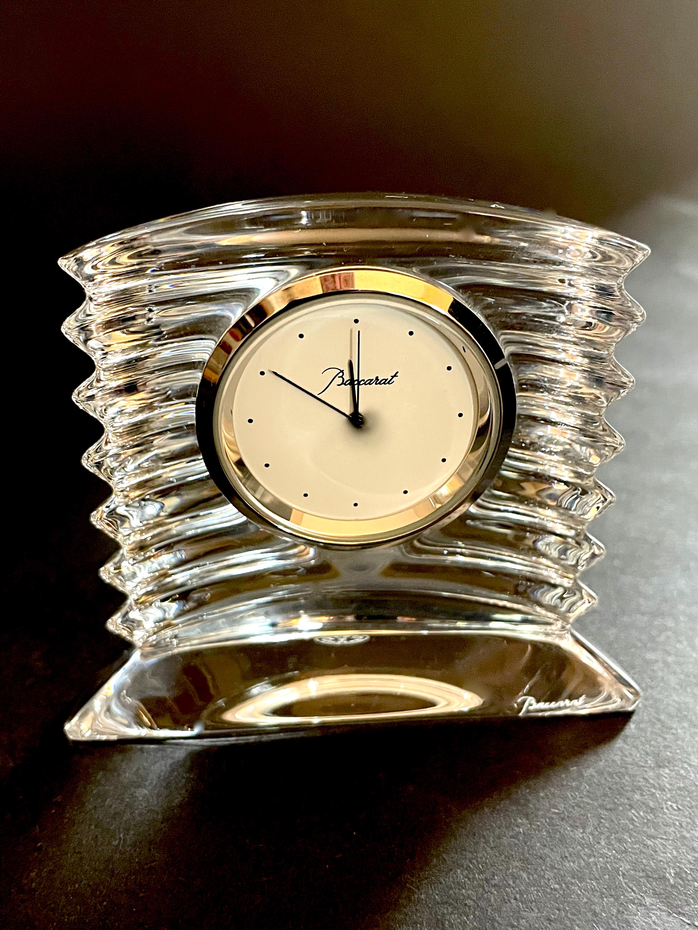 BACCARAT Crystal Desk Clock With Ribbed Design. 3
