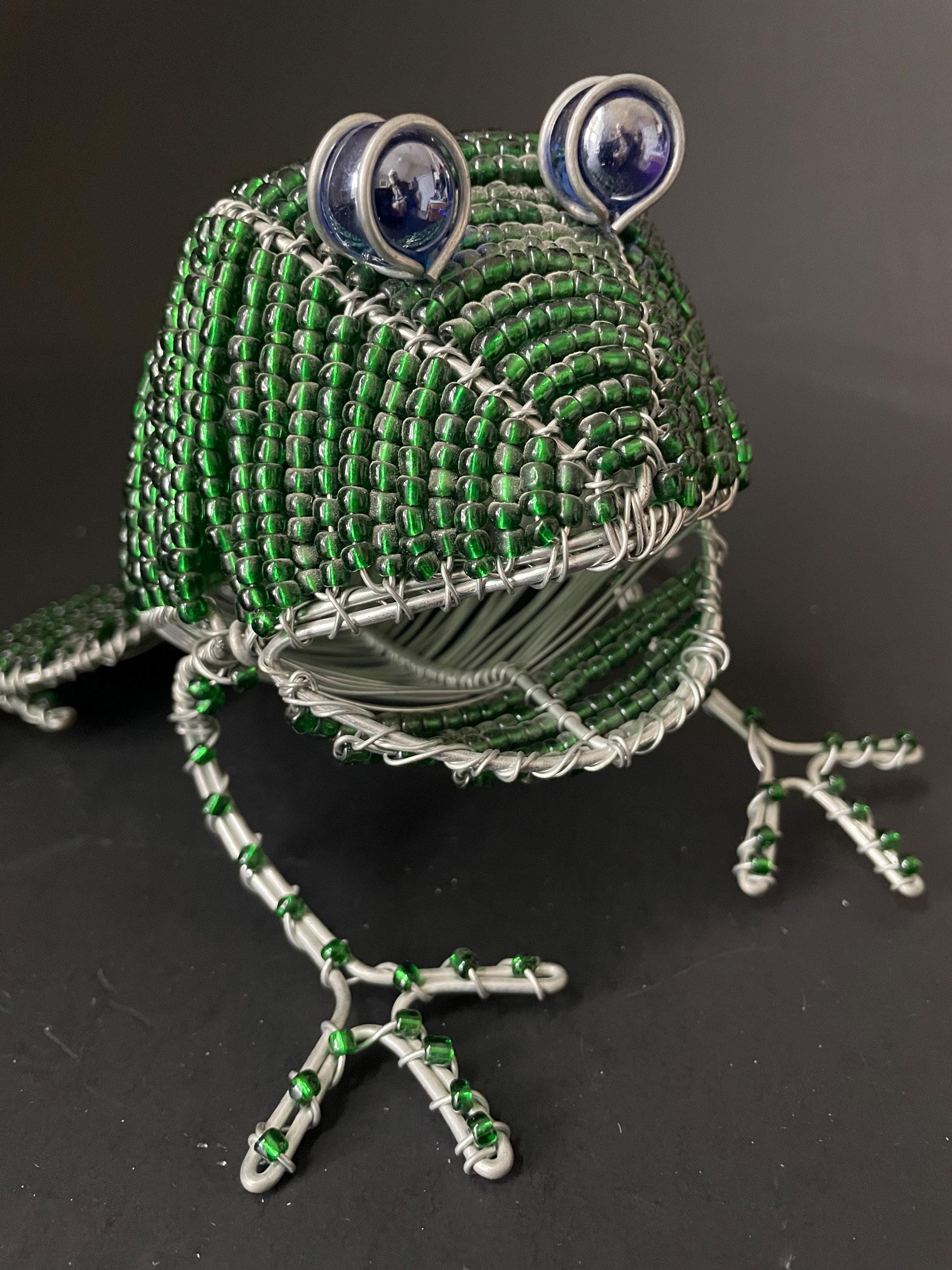 Wire Frog Pattern Beaded Wire Sculpture of Frog. Funny Looking Green Frog With Blue Eyes ...