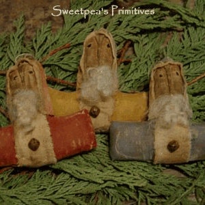 INstant Download Pattern Primitive Christmas Folk Art Santa Doll Ornies PDF E-Pattern Sweetpeas Primitives