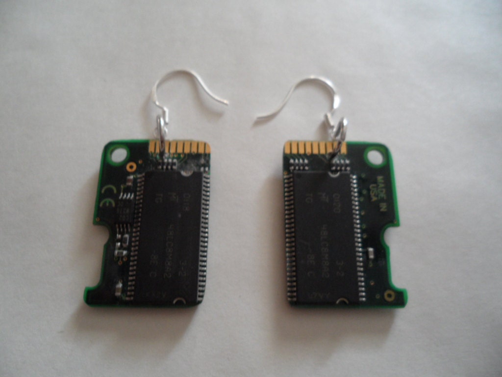Digipunk Upcycled Computer Memory Chip and Circuit Board Earrings - Etsy