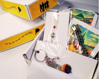 Wizard of Oz Gift Box: Charm Bracelet, Suncatcher, Keychain, Greeting Card, Special Box (Free Ground USA)