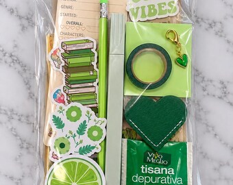 Book Lover's Reading Kit, Gift for Book Lovers, Stationery Set, Bookmarks, Post-its, Herbal Tea, Original Gift Idea