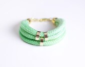 Beaded ombre Bracelet in light green and kelly green