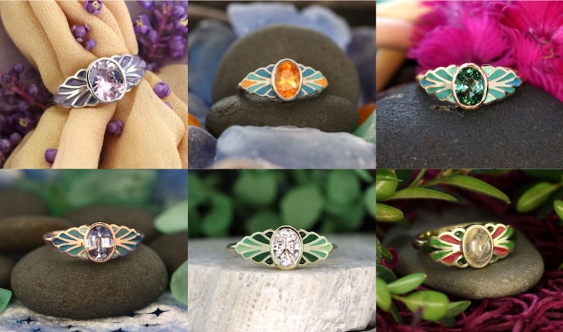Puede incluir: Seis anillos con piedras preciosas ovaladas engastadas en bandas de oro. Cada anillo presenta un dise&ntilde;o &uacute;nico con acentos de esmalte verde, azul y naranja. Los anillos se muestran en varias superficies, incluidas rocas y tela.