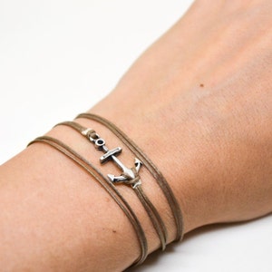 Anker Armband, Wickelarmband mit Silber Anker Charm, nautischer Schmuck, braune Kordel, Tochter Geschenk für Sie, Yoga verstellbares Armband
