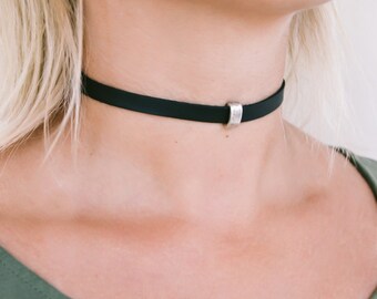 Collier choker noir pour femme, perle rectangulaire argentée, collier choker charme, collier en cuir faux vegan, collier choker années 90, idée cadeau