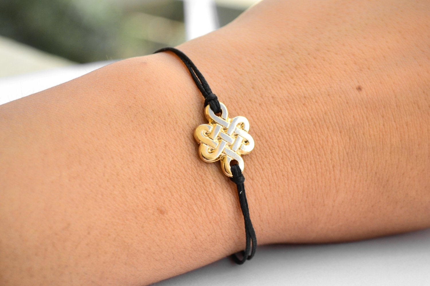 Endless knot bracelet deals
