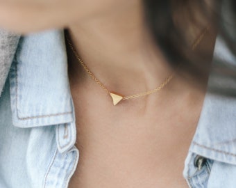 Collier triangle, petit collier de perles triangle en or, collier de chaîne imperméable, collier personnalisé, cadeau pour elle, Superposition, géométrique