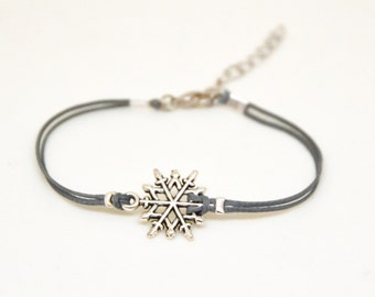 Cadeau Saint Valentin, bracelet flocon de neige, bracelet femme avec breloque flocon de neige argenté, cadeau pour elle, échange de cadeau, cadeau pour maman, bijoux d'hiver