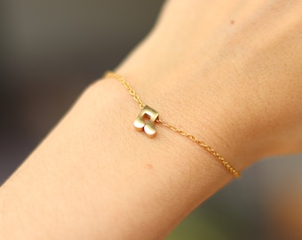 Music note bracelet, waterproof gold chain bracelet, tiny music note charm bracelet, personalised bracelet, gold bracelet, gift for her girl