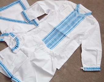 Ukrainian set for baptism. Embroidered Newborn set:  baby's shirt, shorts, cap, kryzhma. Sale of costumes for newborns for baby boys
