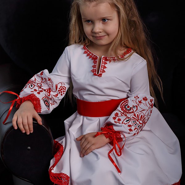 Ukrainian Children's Dress embroidery. Ethnic Vyshyvanka Dress. Embroidered dress. Ukrainian Girls' Clothing ウクライナ刺繍