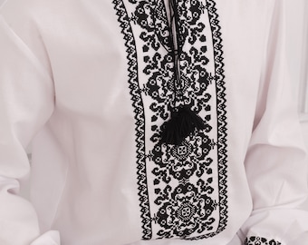 Ukrainsk broderad skjorta, ukrainska kläder. Herr svartvit vyshyvanka. Broderisöm Etniska skjortor Traditionella kläder, Вишиванка