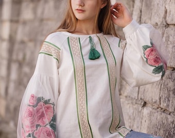 Vyshyvanka, Traditional Ukrainian women's blouse. Ethnic Women's Shirt. Ukrainian clothes embroidered floral blouse Ukraine ウクライナの刺繍入りブラウス