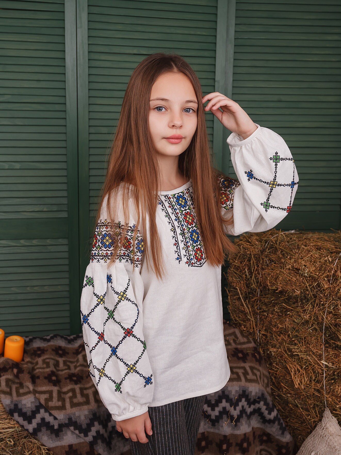ヴィシヴァンカ。ウクライナ刺繍入りレディースブラウス エスニック