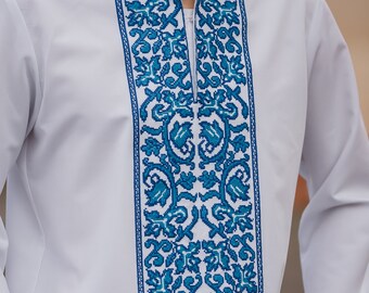 Camicia ricamata blu ucraina. Vyshyvanka da uomo. Camicia con ricamo blu per Lui. Camicia da uomo ricamata folk, Sorochka tradizionale - Italia