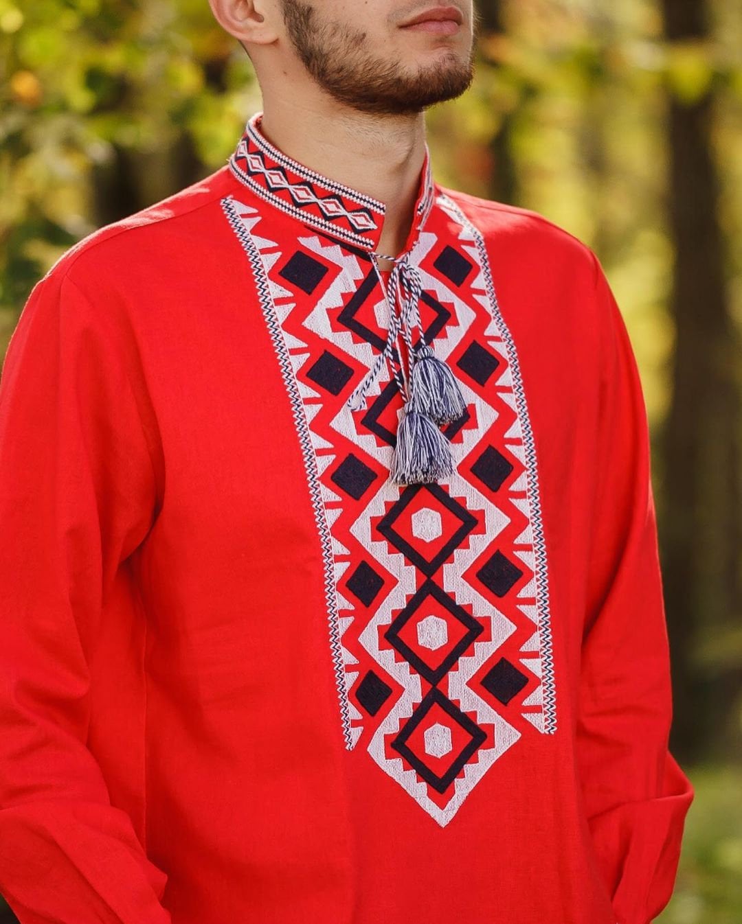RED Ukrainian Embroidered Shirt Sorochka Vyshyvanka. Men's Linen Shirt. Traditional Clothing