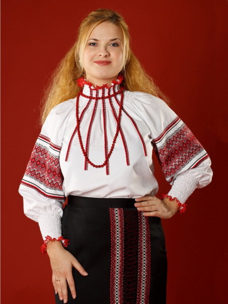 Ukrainische vyshyvanka sorochka. Traditionelle ukrainische Etsy