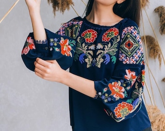 Embroidered Floral Blouse. Vyshyvanka. Ukrainian embroidered blouse, Ethnic. Traditional clothes ethno fashion vyshyvanka Вишиванка ウクライナの刺繡