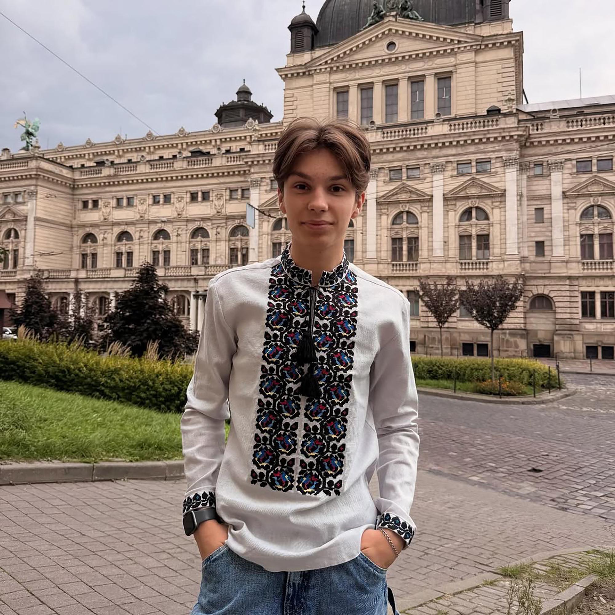 Camicia ricamata blu ucraina. Vyshyvanka da uomo. Maglia punto ricamo per Lui. Camicia da uomo ricamata folk, Sorochka tradizionale - Italia Camicia ricamata blu ucraina. Vyshyvanka da uomo. Maglia punto ricamo per Lui. Camicia da uomo ricamata folk, Sorochka tradizionale - Italia