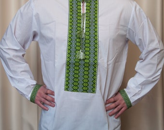 ¡PRECIO DE VENTA REDUCIDO! Camisa ucraniana bordada para hombres. Talla L, Vyshyvanka, bordado verde tradicional ucraniano.  Ropa popular de Ucrania