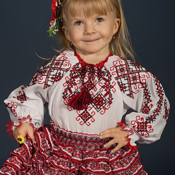 Girls blouses vyshyvanka. Ukrainian blouse for girls, White embroidery for baby. Ukrainian clothes. Embroidered blouse cross-stitch