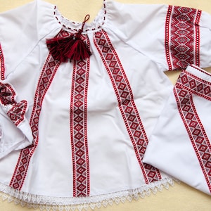 Newborn set: Embroidered dress, cap, kryzhma. Children's folk cotton costume. Vyshyvanka Newborn Outfit. Ukrainian Baptismal set for baby. image 3