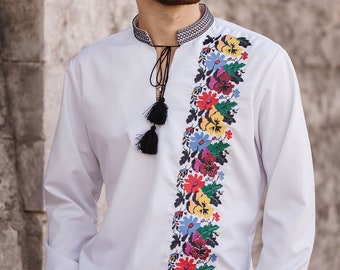 Ukrainian embroidered shirt Ukrainian clothes Mens vyshyvanka. Embroidery stitch on linen. Ethnic mens shirts Traditional clothing ウクライナの刺繍