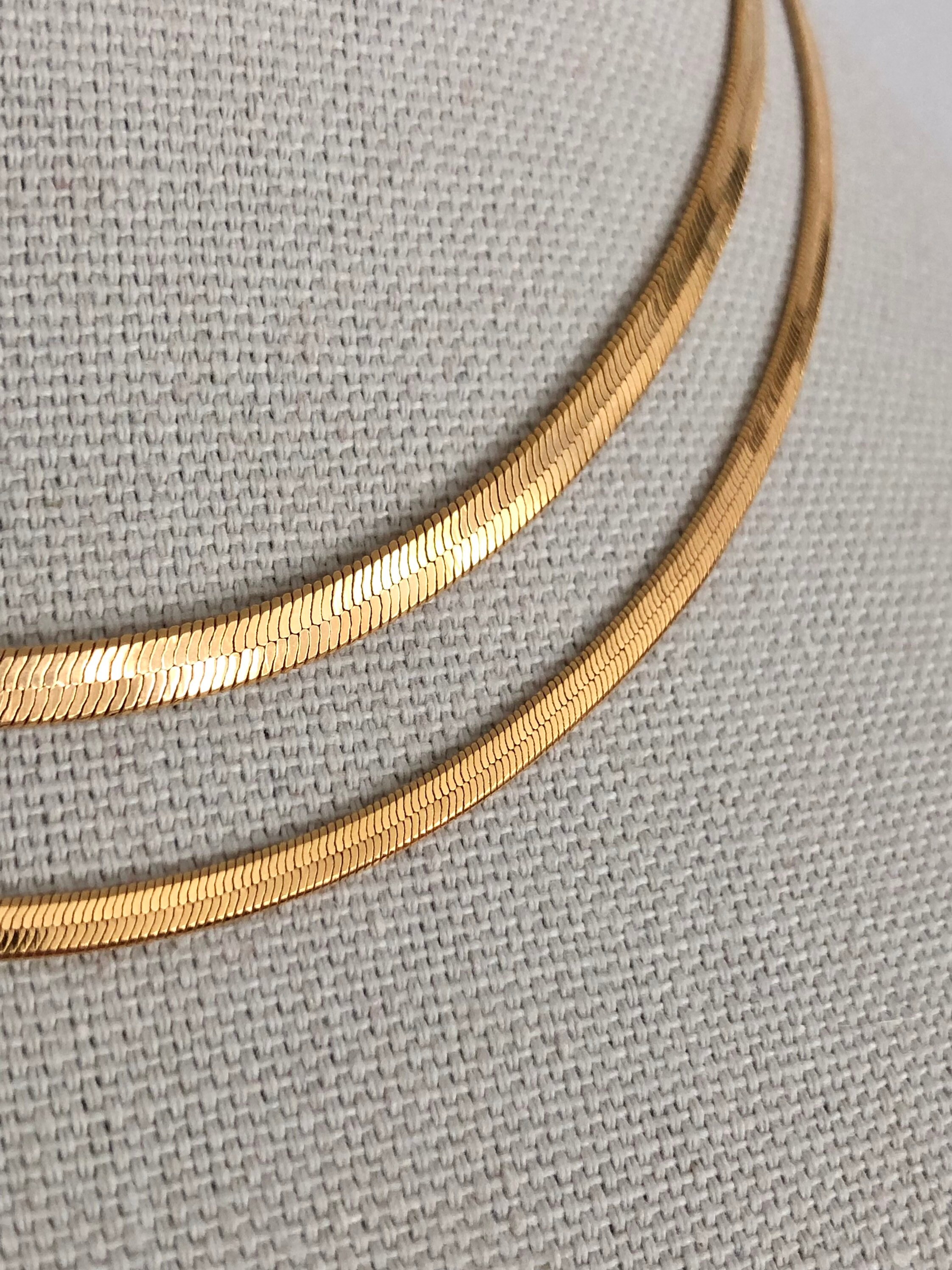 Herringbone Chain Necklace: 18k Gold 