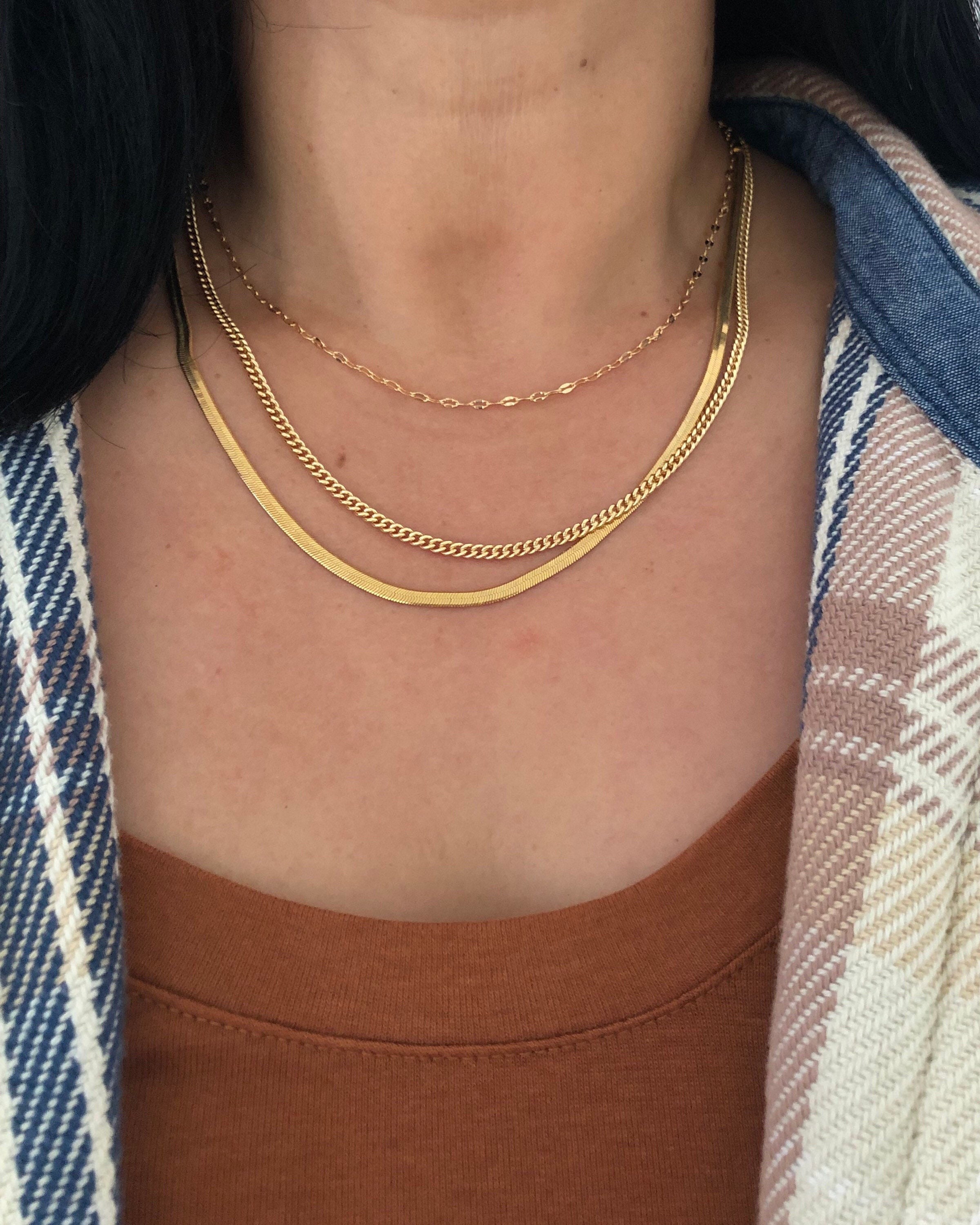 Lacie Necklace: Gold Filled Chain with Oval Disc and Link Alternating Design