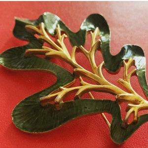 Vintage RareSarah Coventry Enamel Leaf Brooch image 1