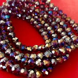 Ensemble de cinq bracelets en cristal violets superposés image 4
