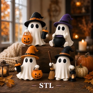 Könnte beinhalten: Vier weiße Geisterfiguren mit Hexenhüten in Schwarz, Lila und Orange. Die Geister halten Halloween-Gegenstände wie orangefarbene Kürbiseimer, schwarze Becher, einen schwarzen Kessel, einen Besen und eine kleine Laterne. Text: STL.