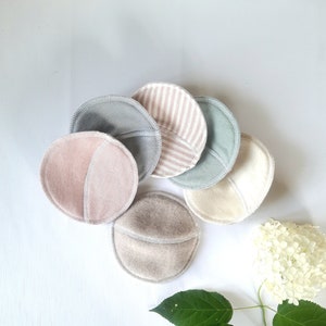 Kein PUL. 100% Merino Wolle oder Merino/Seide Stilleinlagen. 3 Paar. Wiederverwendbare anatomische Stillpads ohne PUL. 4 Lagen.